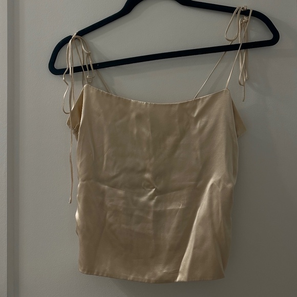 Worn Once Reformation Lucrezia Silk Top in Ivory, Size 4 - Picture 4 of 4